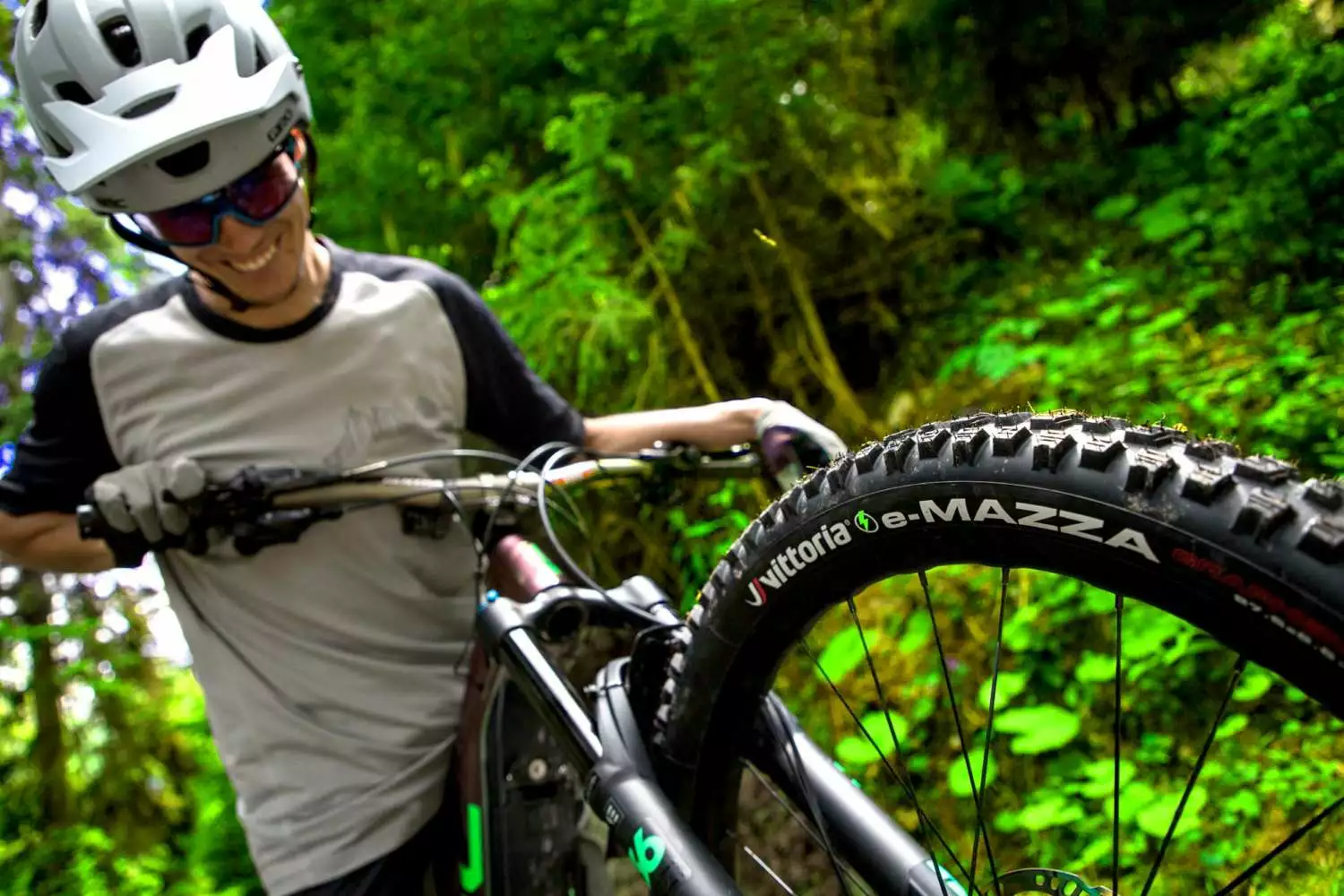 Günstiges 28Reifen Geschäft -Günstiges 28Reifen Geschäft 1